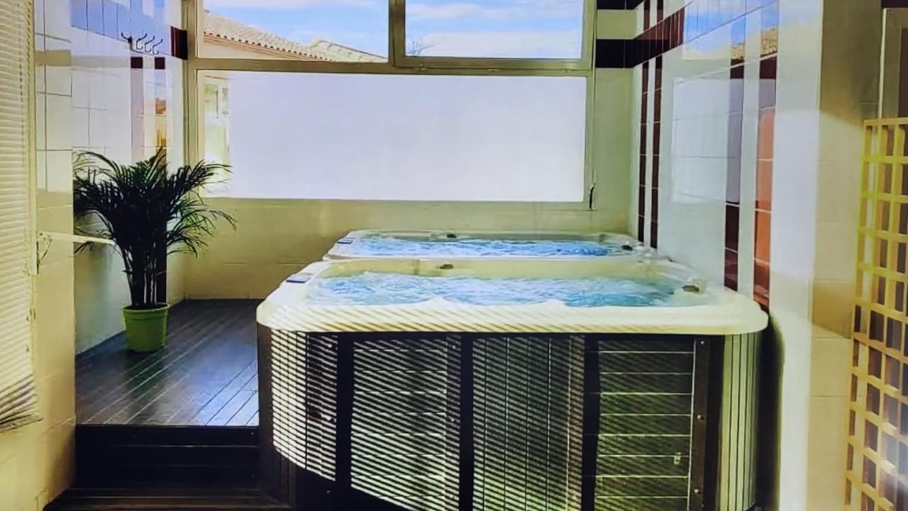 Maison Village Vacances Demeures Du Ventoux Обиньон Екстериор снимка