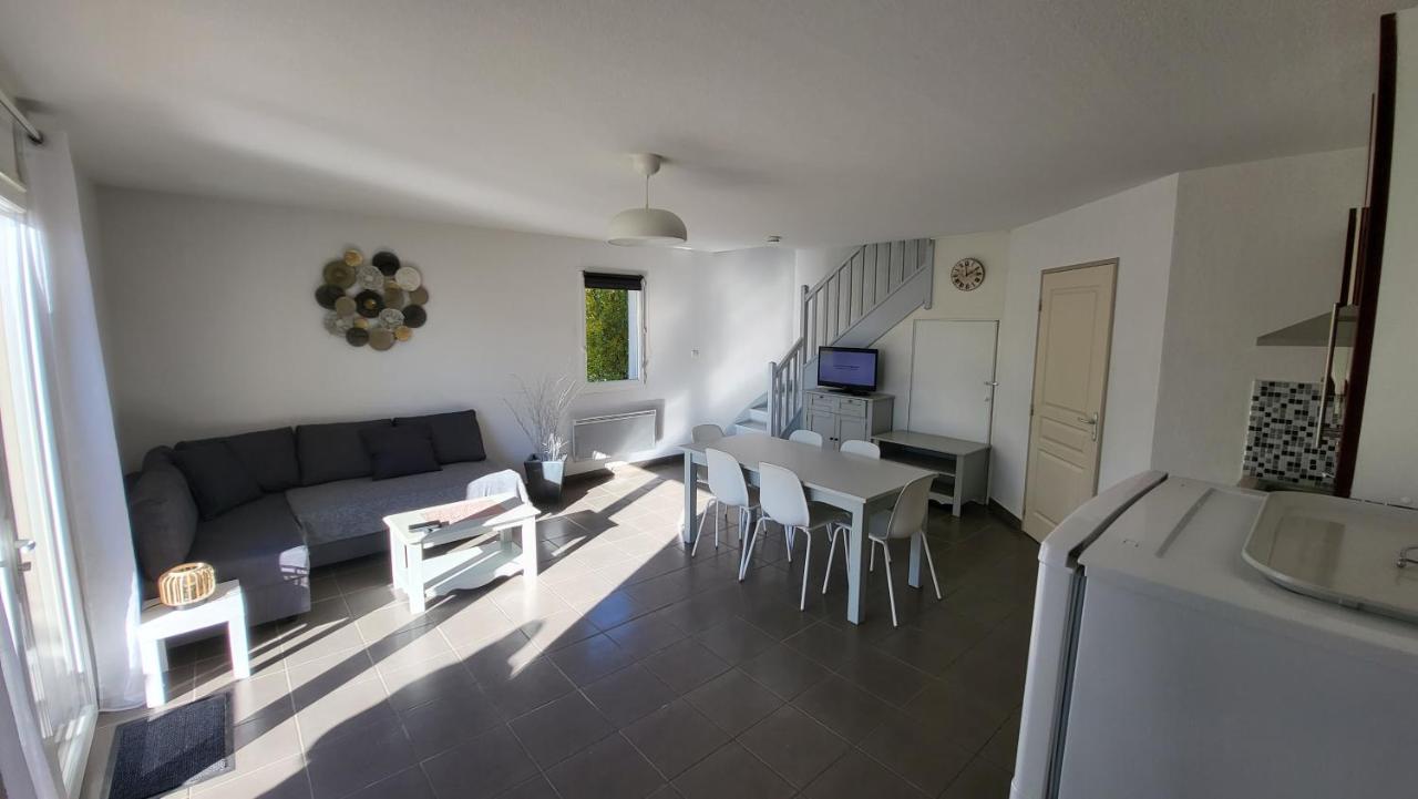 Maison Village Vacances Demeures Du Ventoux Обиньон Екстериор снимка